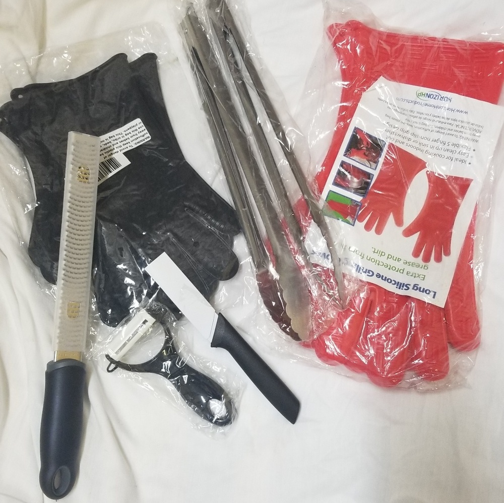 NWT Grill Set